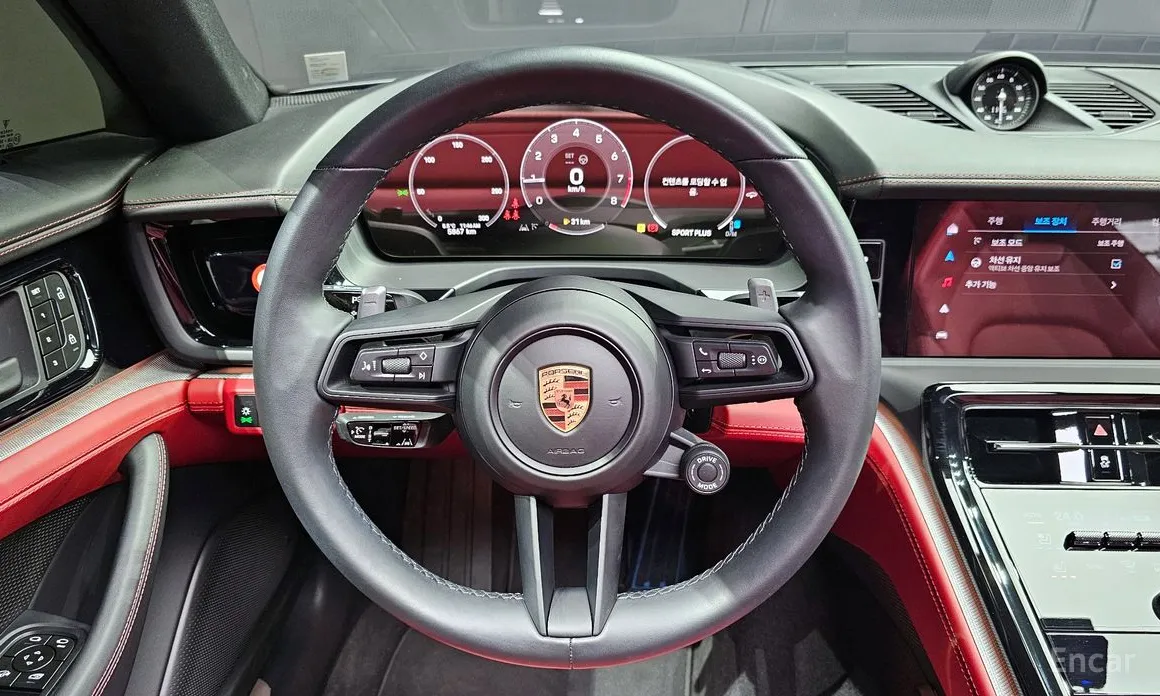 Фото 18 - Porsche Panamera