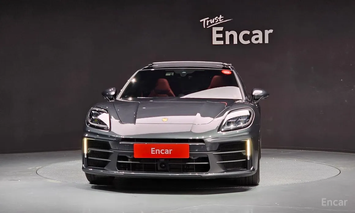 Фото 3 - Porsche Panamera