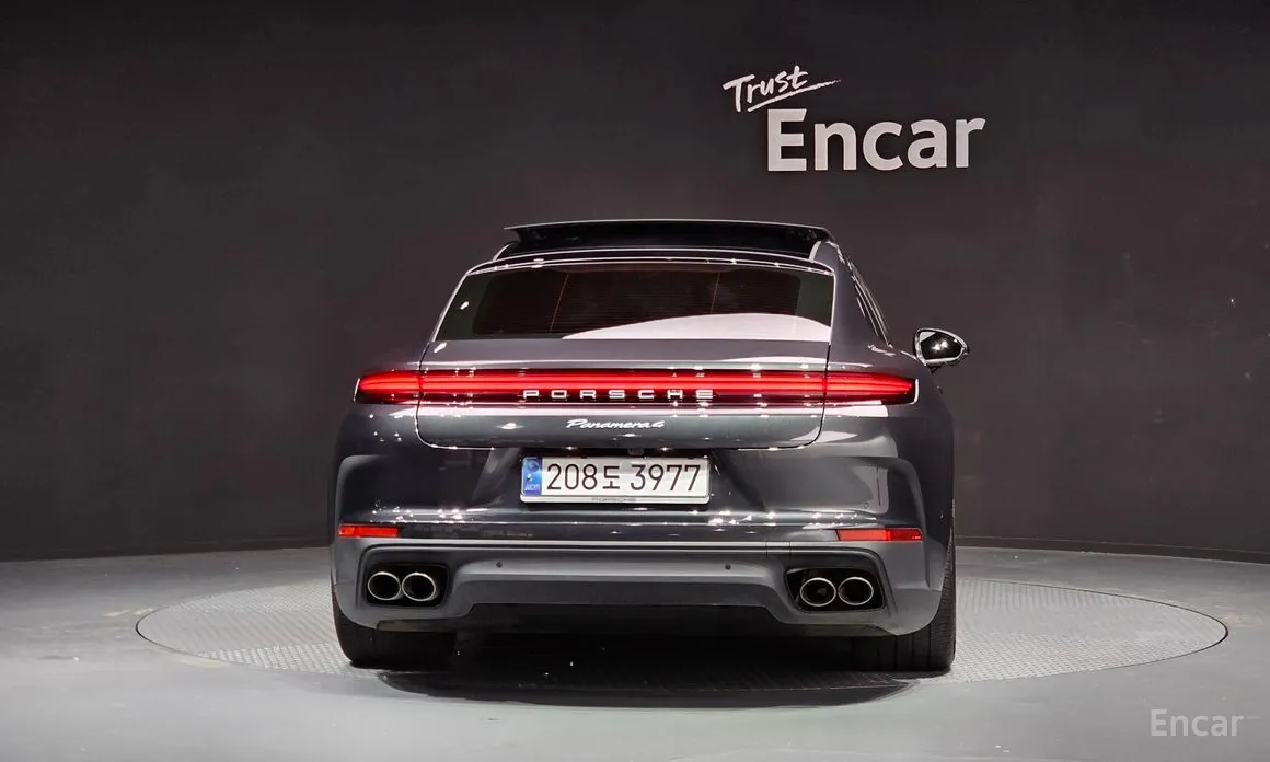 Фото 4 - Porsche Panamera