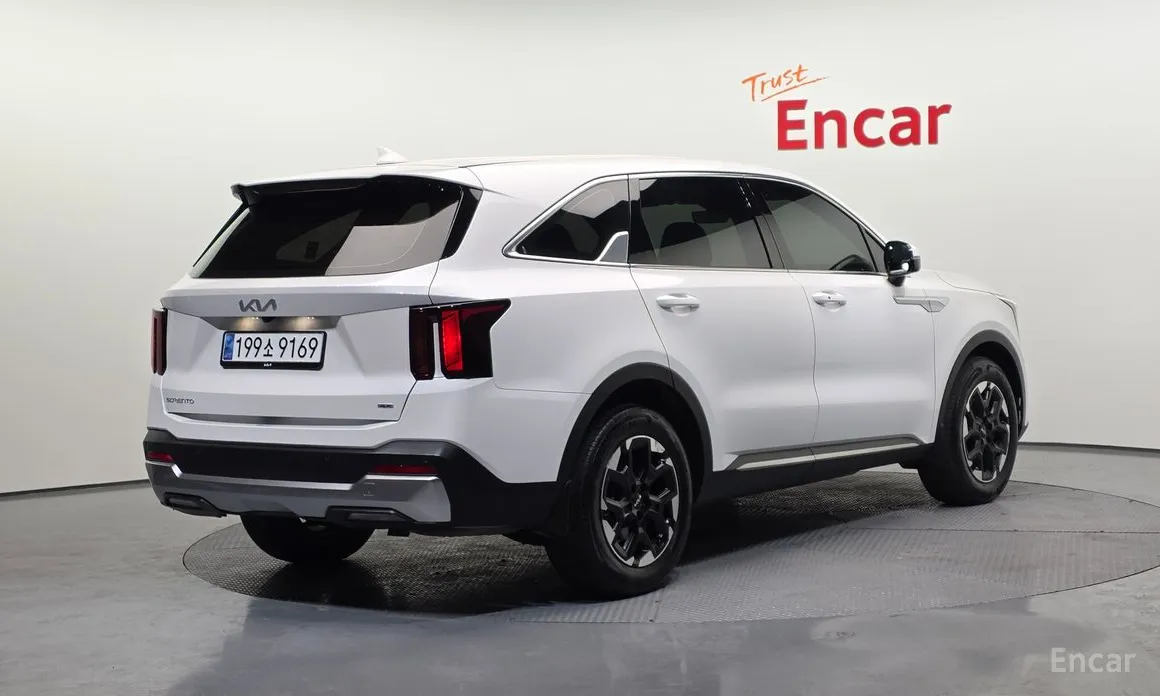 Фото 2 - Kia Sorento