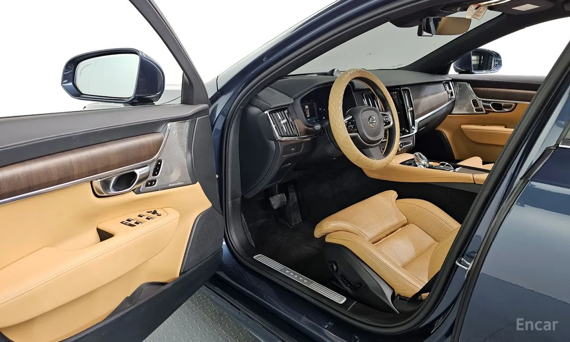 Фото 11 - Volvo S90