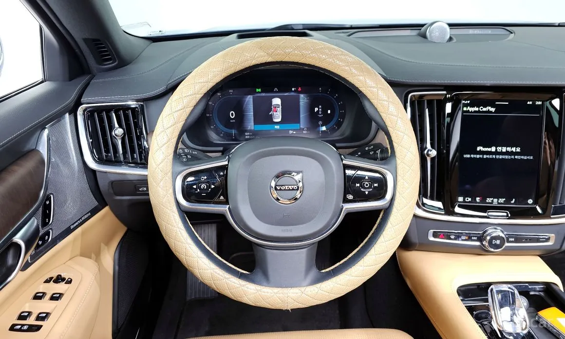 Фото 13 - Volvo S90