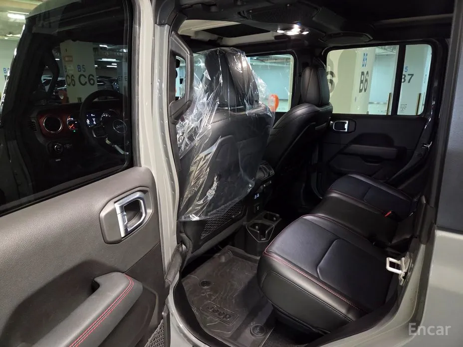 Фото 10 - Jeep Gladiator