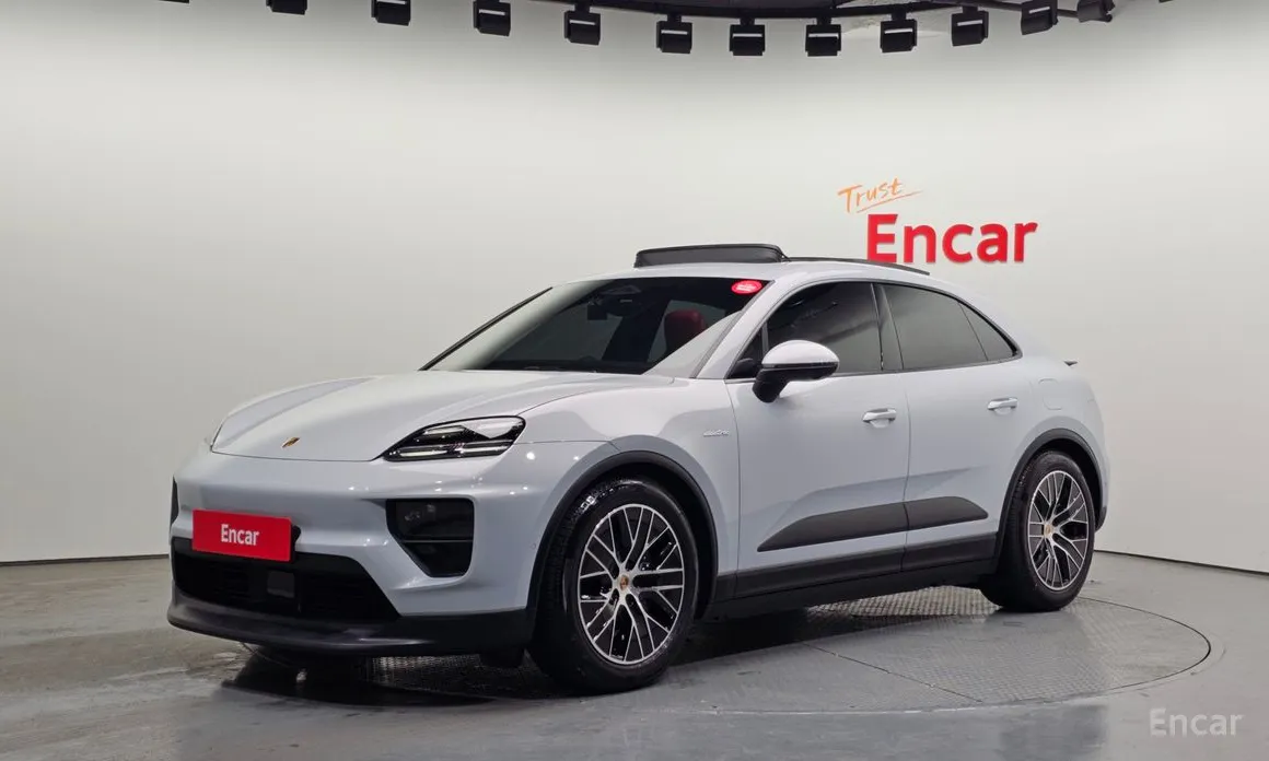 Фото 1 - Porsche Macan