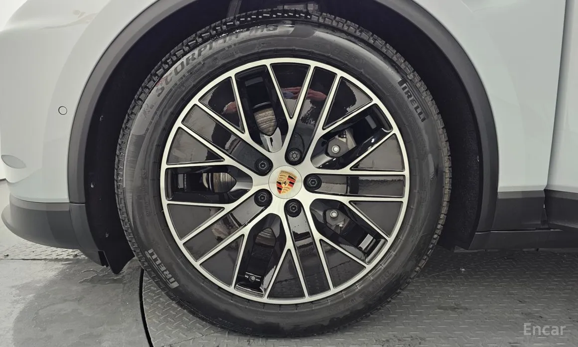 Фото 5 - Porsche Macan