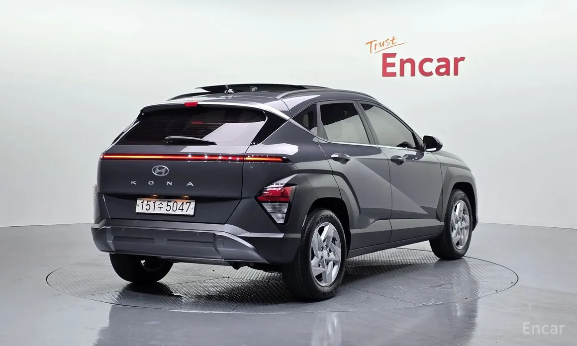 Фото 2 - Hyundai Kona