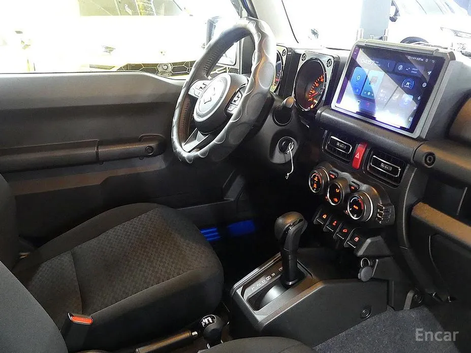 Фото 12 - Suzuki Jimny