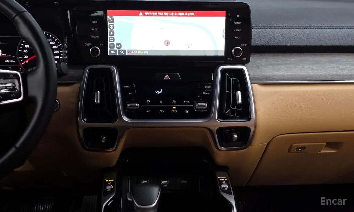 Фото 14 - Kia Sorento