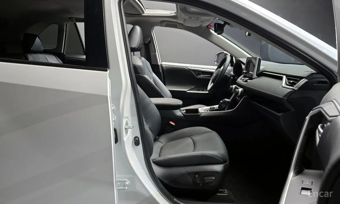 Toyota RAV4 2019 2,5 4WD Hybrid LTD
