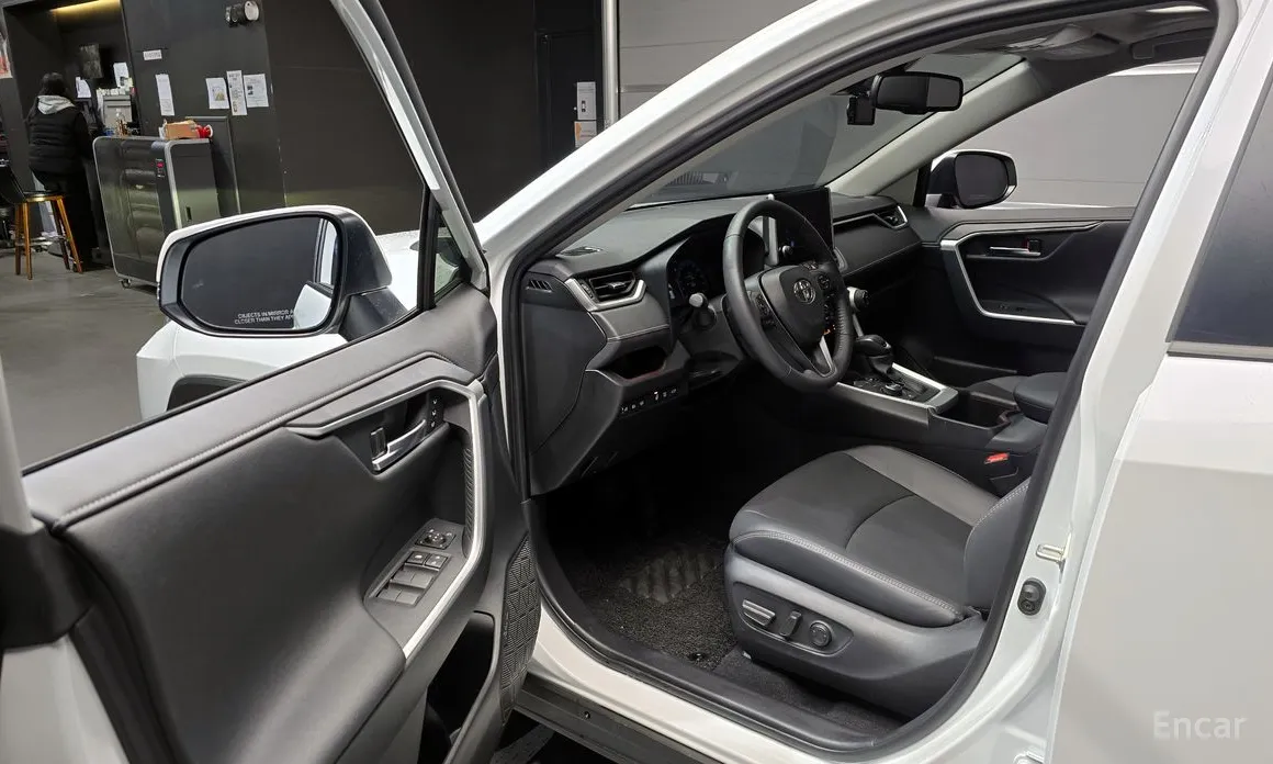 Toyota RAV4 2019 2,5 4WD Hybrid LTD