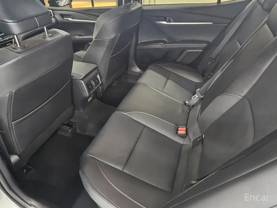 Фото 11 - Toyota Camry