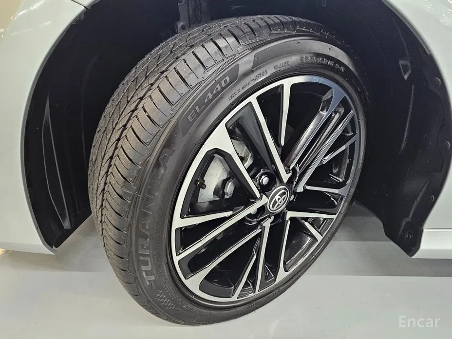 Фото 5 - Toyota Camry