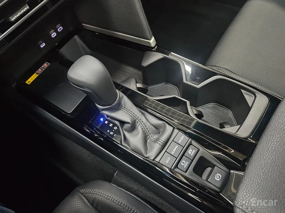 Фото 9 - Toyota Camry