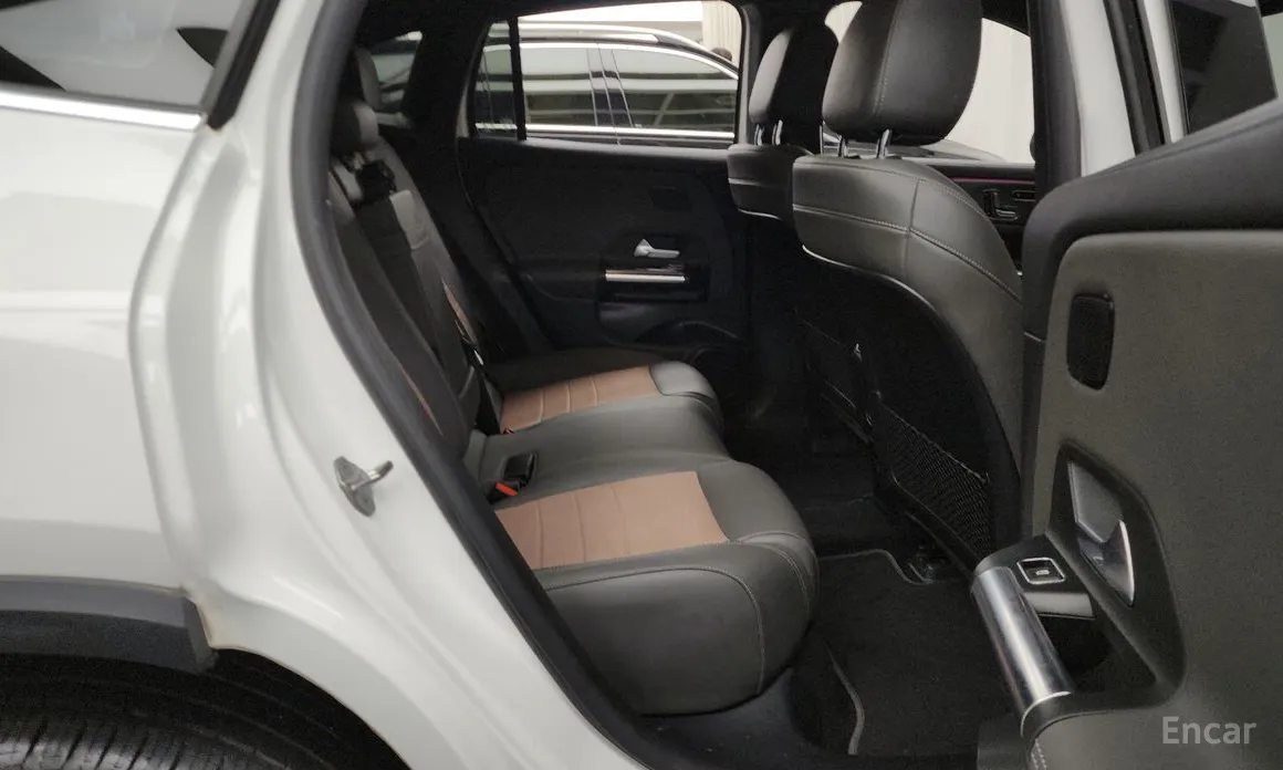 Фото 12 - Mercedes-Benz EQA