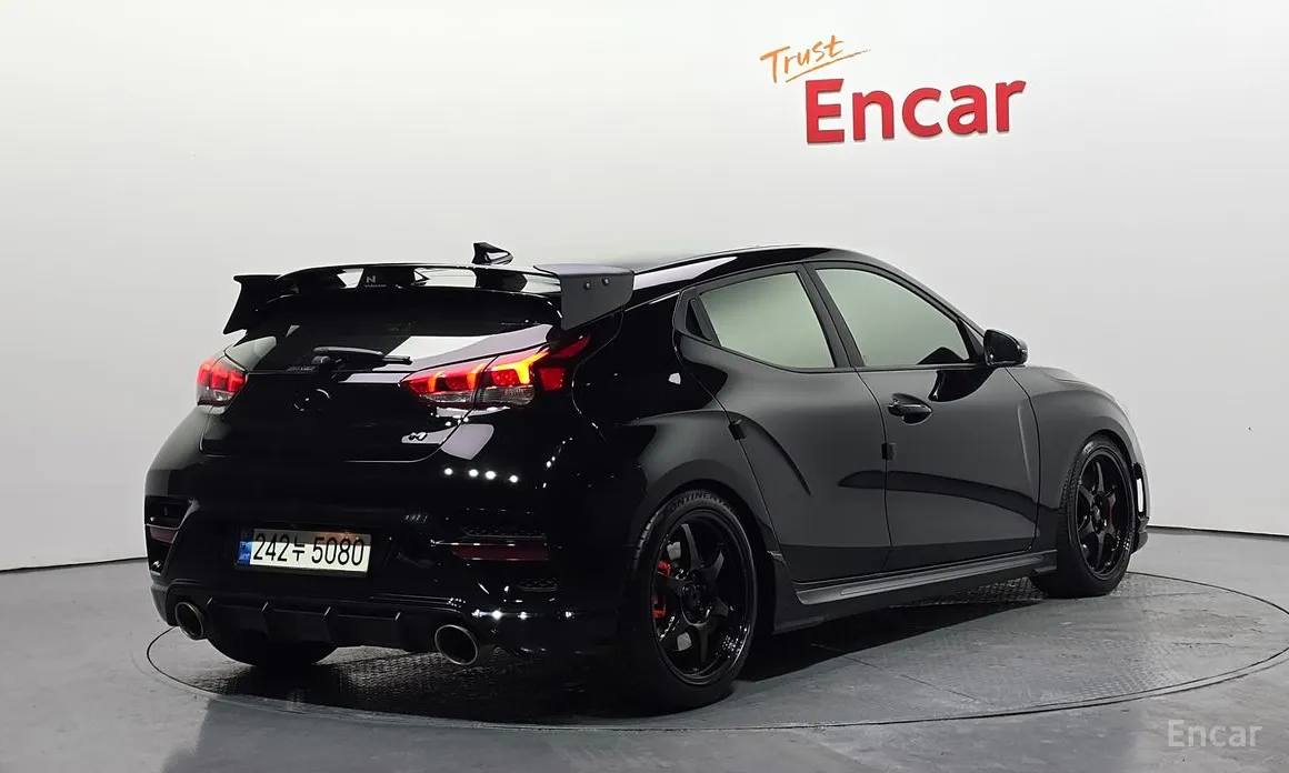 Фото 2 - Hyundai Veloster