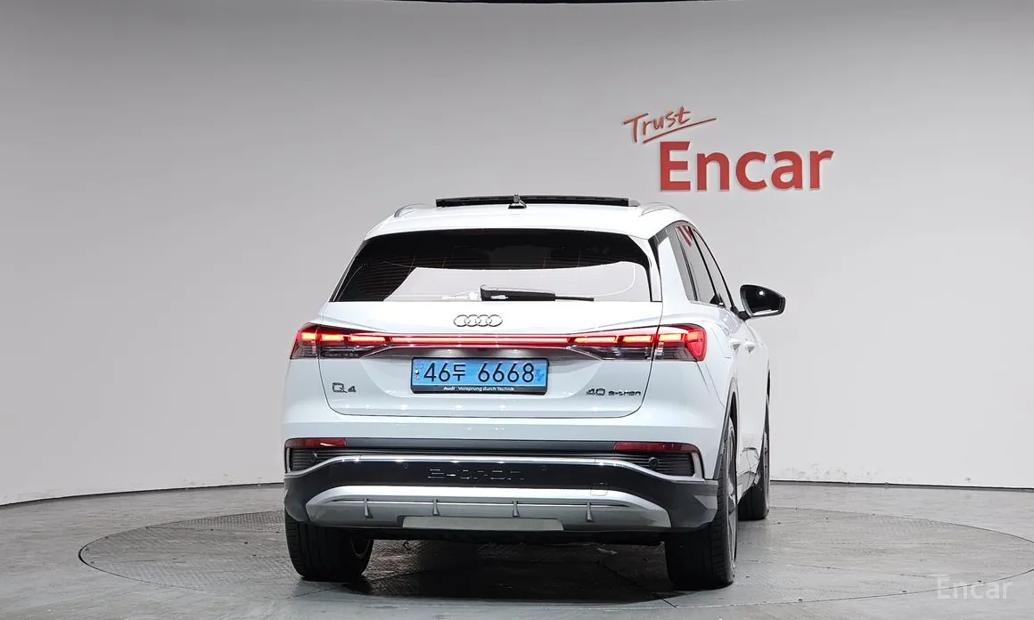 Фото 4 - Audi Q4 e-tron