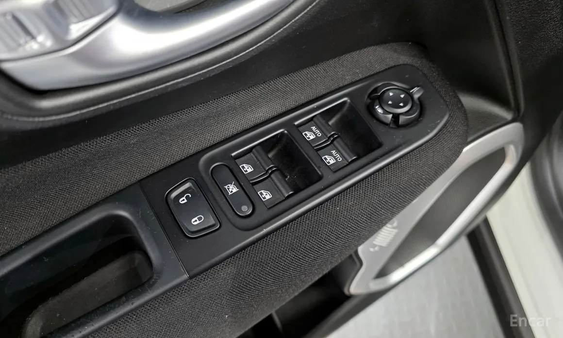 Фото 14 - Jeep Renegade