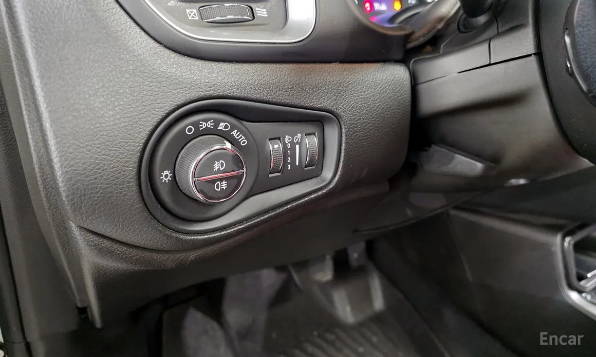 Фото 15 - Jeep Renegade