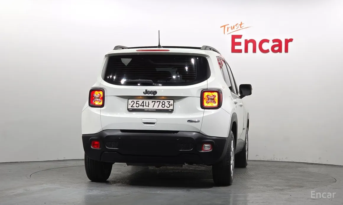 Фото 4 - Jeep Renegade