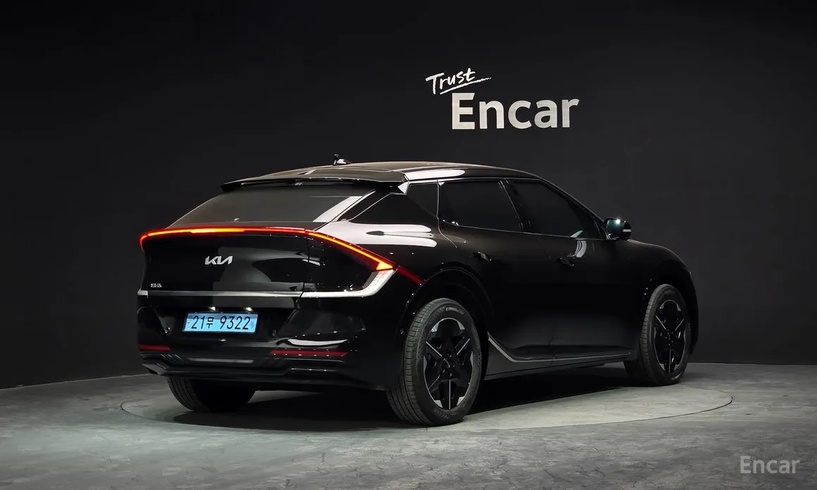 Фото 2 - Kia EV6