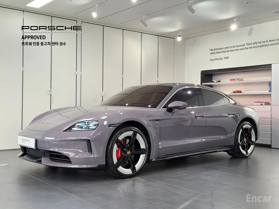 Фото 1 - Porsche Taycan