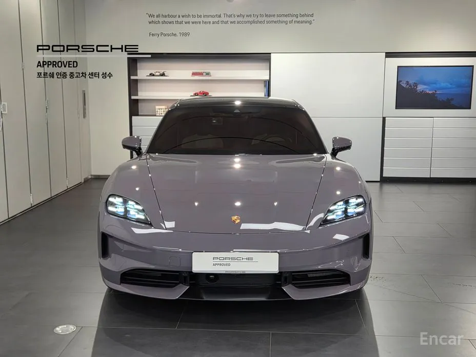 Фото 3 - Porsche Taycan