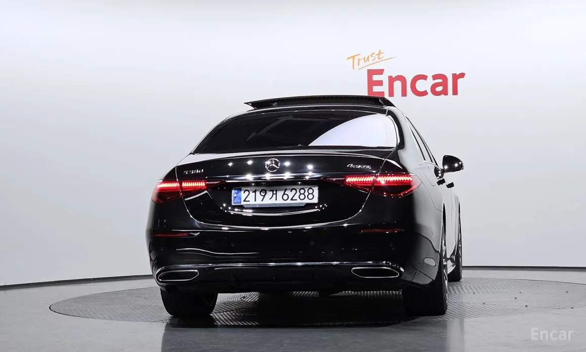 Фото 4 - Mercedes-Benz S-Class