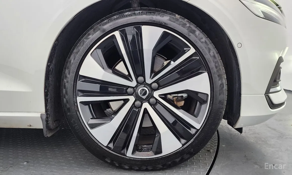 Фото 5 - Volvo S60