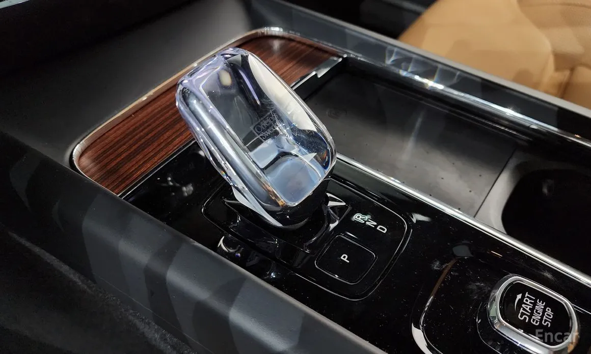 Фото 9 - Volvo S60