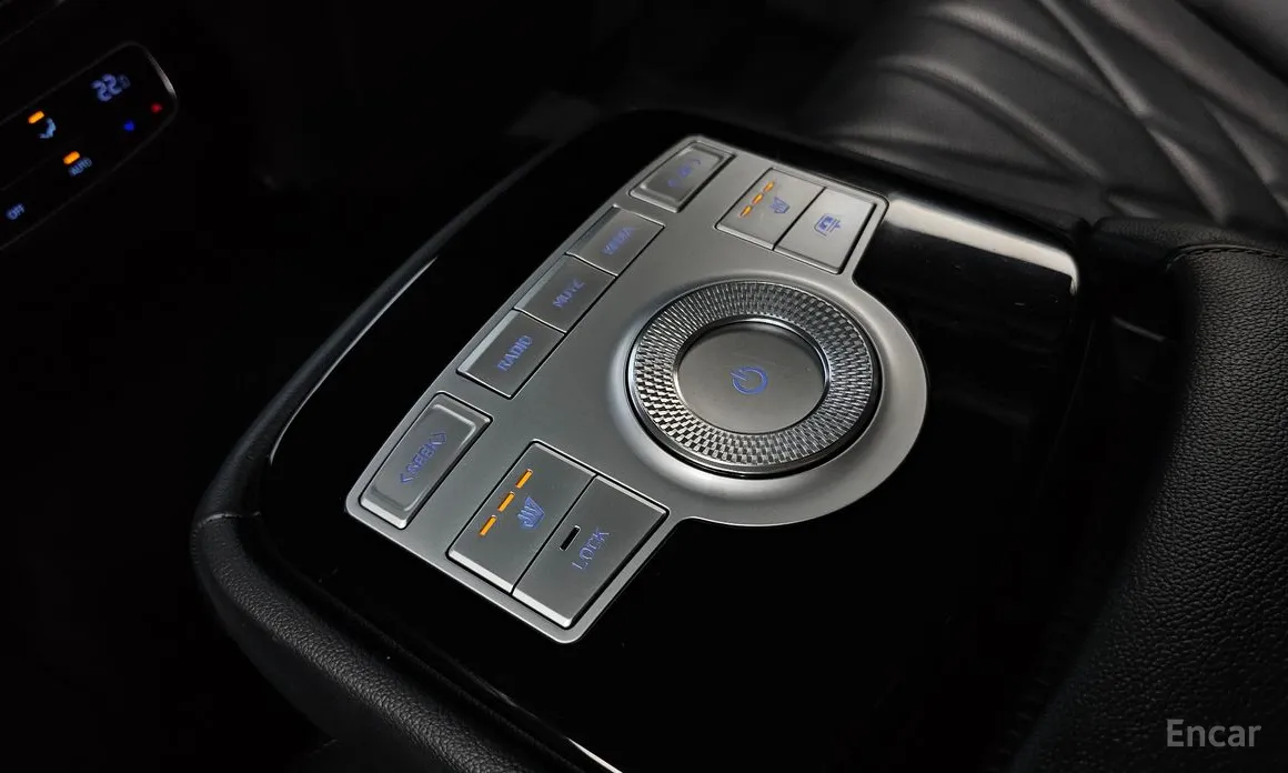 Фото 19 - Genesis G80