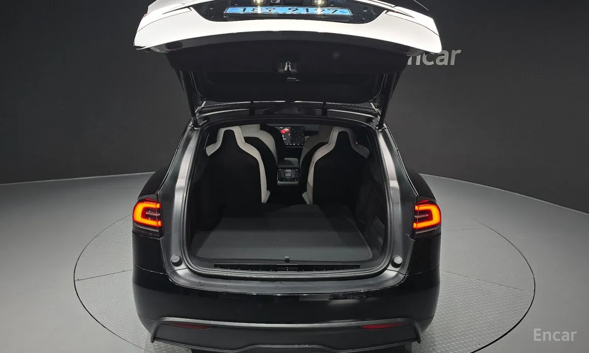 Photo 20 - Tesla Model X