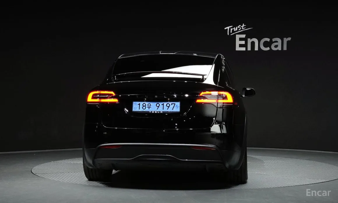Photo 4 - Tesla Model X