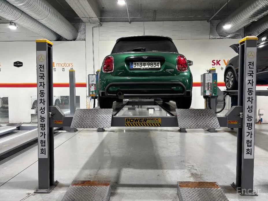 Фото 2 - Mini Cooper