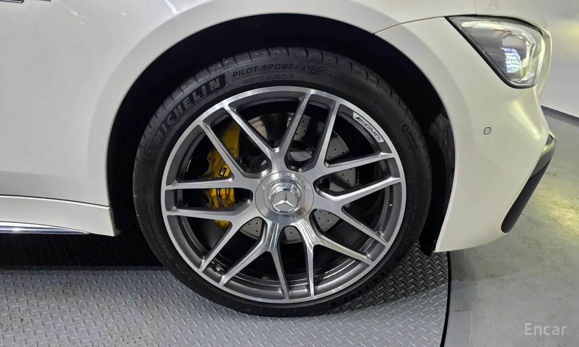 Фото 5 - Mercedes-Benz AMG GT