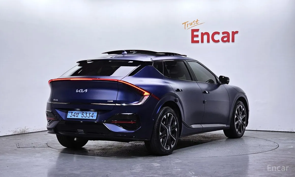 Фото 2 - Kia EV6