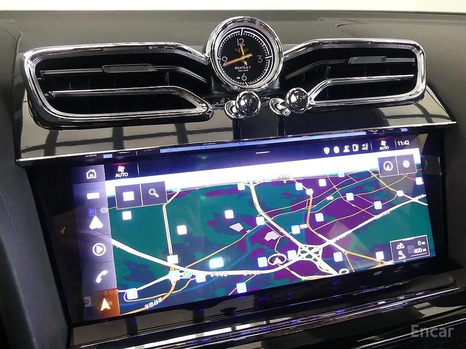 Фото 12 - Bentley Bentayga