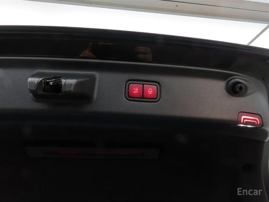 Фото 18 - Mercedes-Benz S-Class