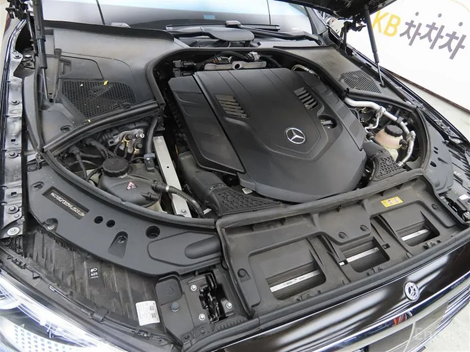 Фото 19 - Mercedes-Benz S-Class