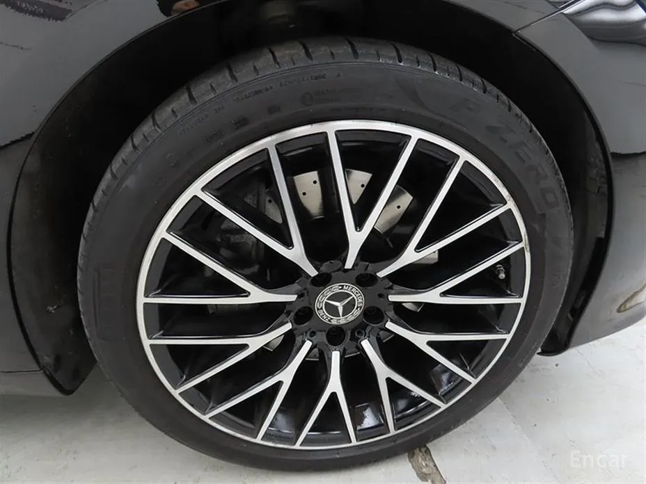 Фото 20 - Mercedes-Benz S-Class