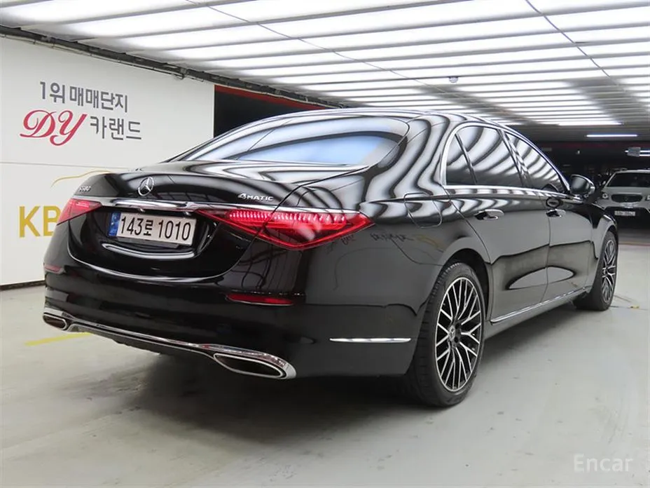 Фото 4 - Mercedes-Benz S-Class