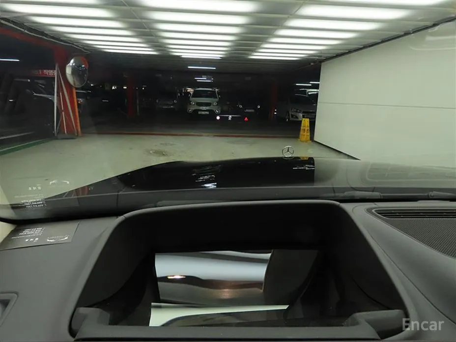 Фото 9 - Mercedes-Benz S-Class