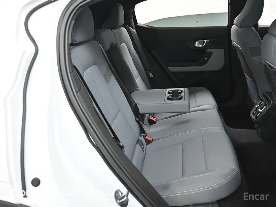 Фото 12 - Polestar 2