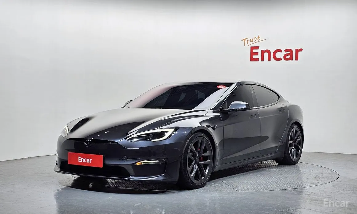 Фото 1 - Tesla Model S