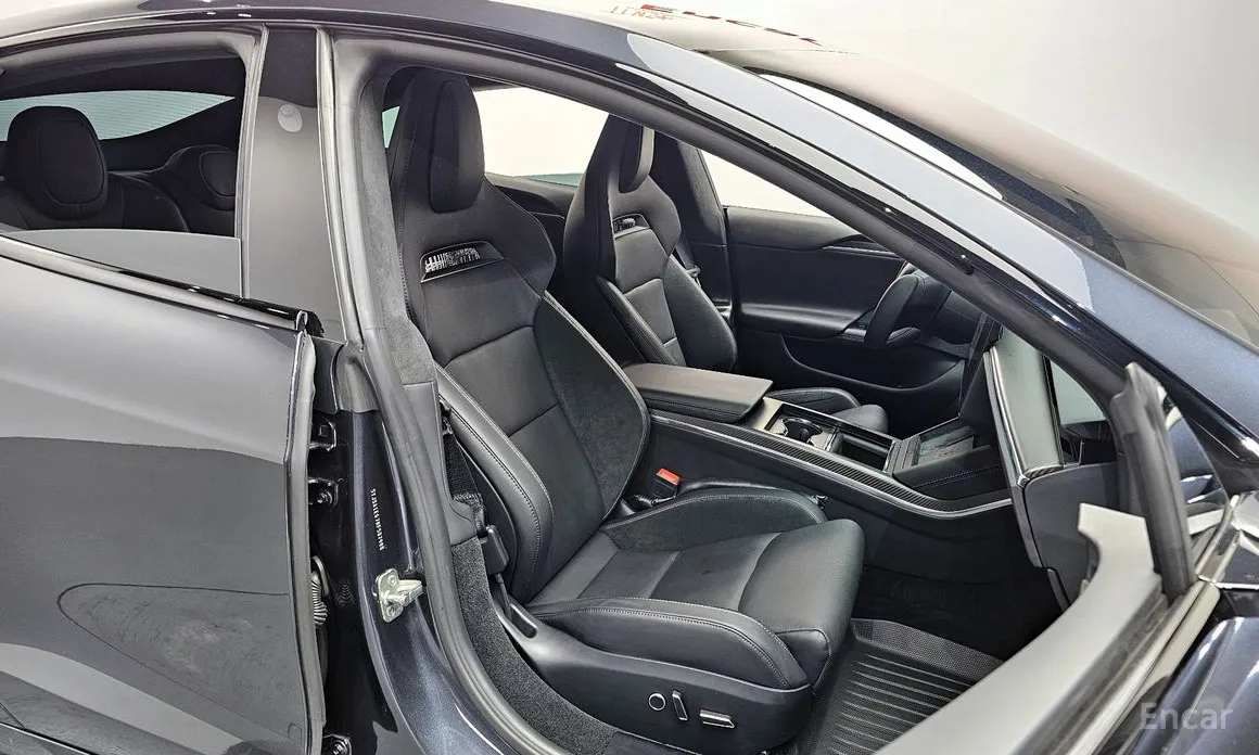 Фото 12 - Tesla Model S