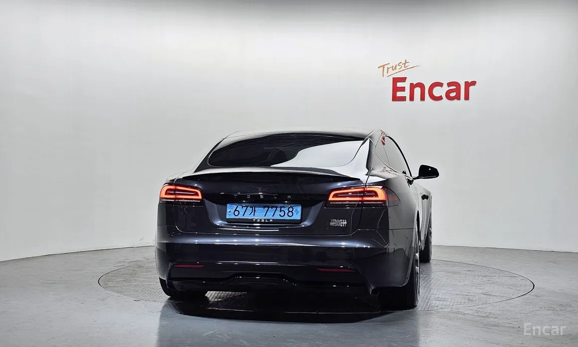 Фото 4 - Tesla Model S