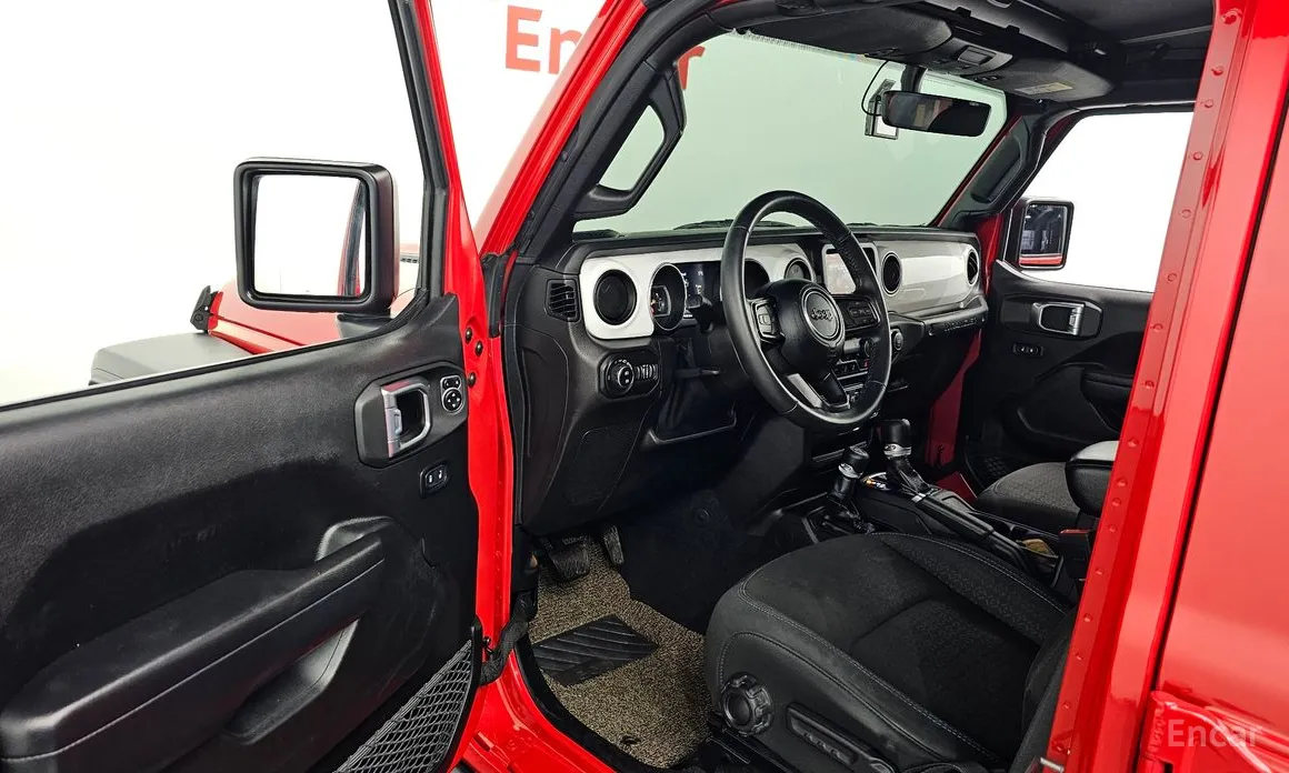 Фото 12 - Jeep Wrangler