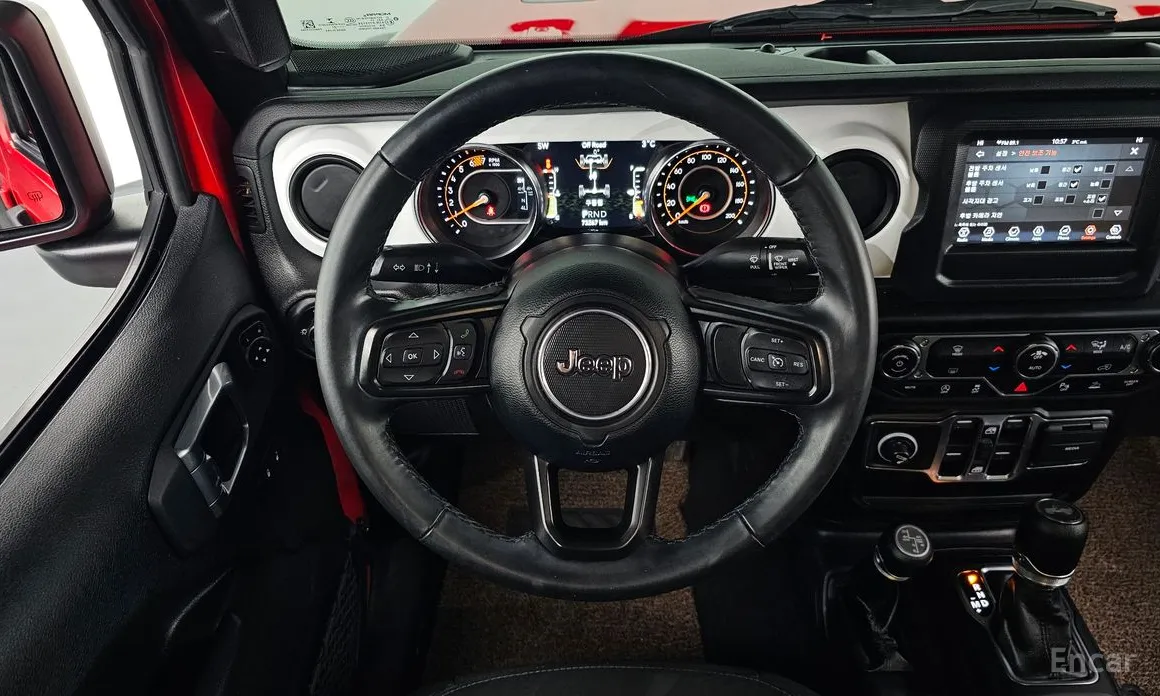 Фото 13 - Jeep Wrangler