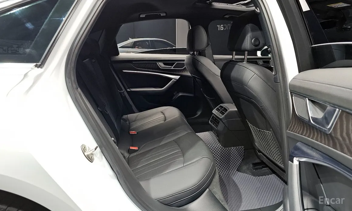 Audi A6 2019 45 TFSI Quattro Premium