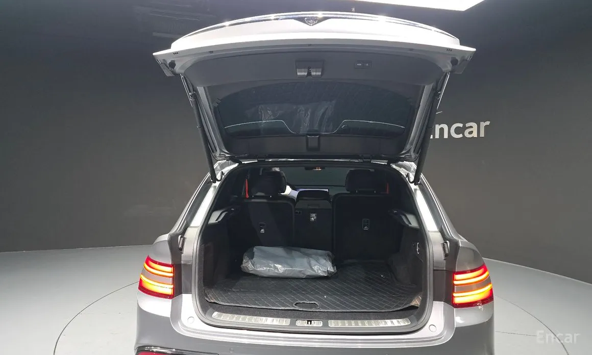 Фото 20 - Genesis GV80