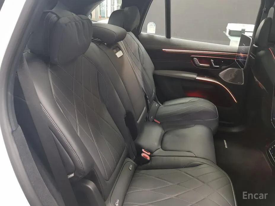 Фото 10 - Mercedes-Benz EQS